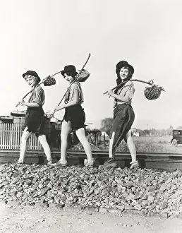 Hobos: Three female hobos