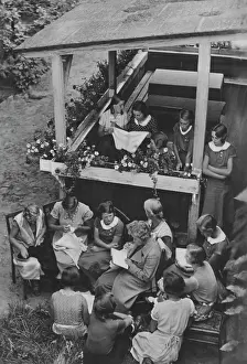 Handwork: Female labor service, 1934