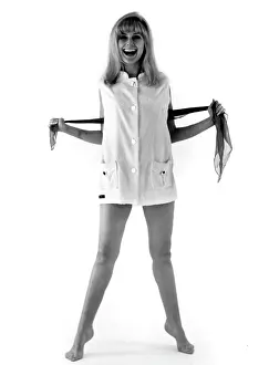 Nighty: FEMALE MODEL