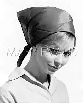 Bandanna: FEMALE MODEL