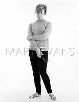 Deranged: FEMALE MODEL