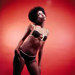 Afros: Female model in bikini