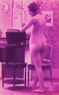 Tint: FEMALE NUDE/GRAMOPHONE