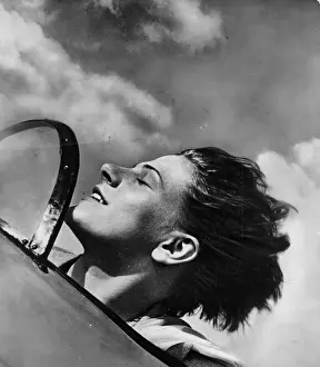 Windswept: FEMALE PILOT