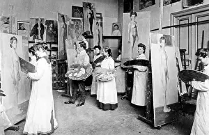 Colleges: Female students at the Munich Art Academy, 1901