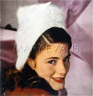 Lesley Bradshaw: FEMALE TYPE/BRUNETTE