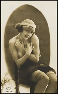 Frenchwoman: FEMALE TYPE/MOCK MODEST