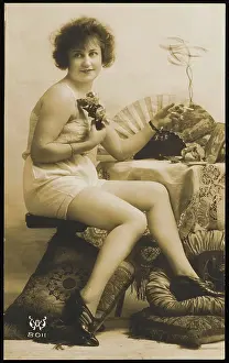 Frenchwoman: FEMALE TYPE/SMOKING 1920