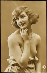 Topless: FEMALE TYPE/TOPLESS 1920