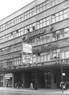 Theo: The Femina-Palast in Berlin, 1932