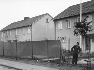 Unattractive: Fence around Soviet military mission in Bunde is removed