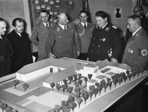 Pfalz: Ferdinand Porsche, Arnold, Hermann Goering, Robert Ley, 1938