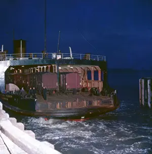 Wagons: Ferry transporting railway wagons