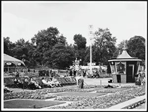 Gardener: FESTIVAL GARDENS 1951