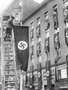 Decorate: Festive decorations in the streets of Berlin