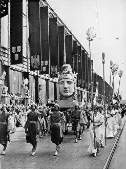 Degenerate: Festive procession at german art day