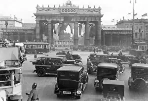 Hung: The festively decorated Brandenburg Gate in Berlin, 1928