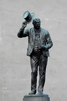 Fiaker: Fiacre Monument of Josef Engelhart on Fiakerplatz