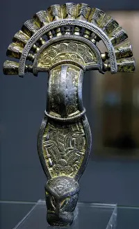Palatine: Fibula of animalistic style