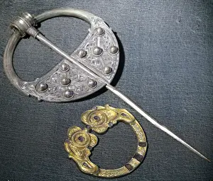 Fibulae: Two Fibulae