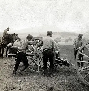 Tsingtao: Field guns preparing for capture of German fort, China, WW1