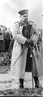 Sombre: FIELD MARSHAL HINDENBURG