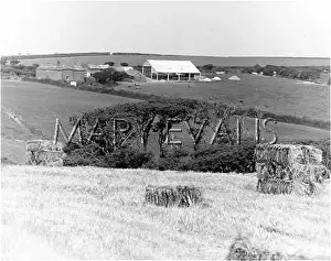 Outbuilding: FIELDS