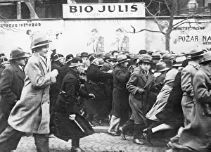 Grosser: Fight over insignia in Prague, around 1934