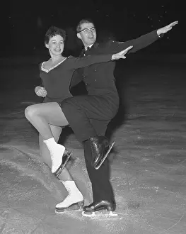 Pragues: Figureskaters Fenton and McLachlan