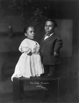 Midgets: Filipino midgets, photograph by Gerhard ?