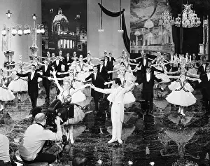 Waltzes: Filming of the movie Das grosse Gluck