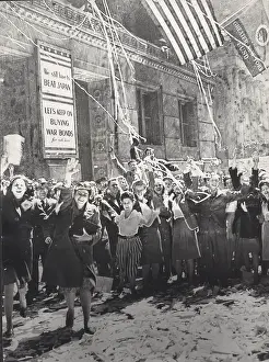 Withdraws: Financial District celebrating after Germany
