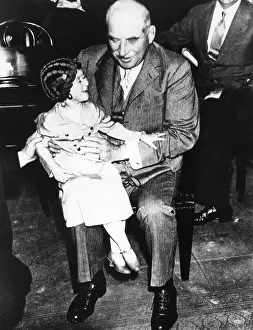 Ringling: Financier J.P. Morgan with circus midget Lya Graf