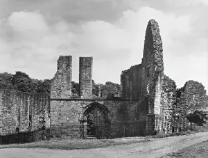 Priories: FINCHDALE PRIORY RUINS