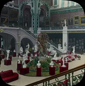 Pedestals: Fine Art court (East)
