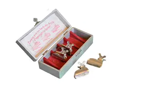 Mends: Finger straighteners with box