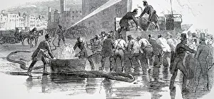 Hydrant: Fire brigade in action in London, using a chest