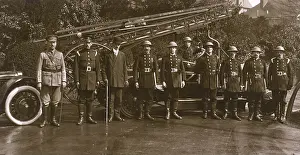 Southgate: Fire engine with crew, Southgate, North London, WW1