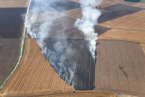 Arable: Fire engulfing an electric pylon, Amcotts, North Lincs