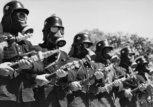 Gasmask: Fire Fighting School Bahrensdorf
