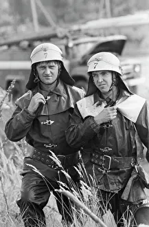 Squad: Firefighters Roshchupkin and Zevakov