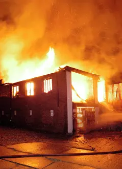 Se15: Firefighters at scene of fire, Chesterfield Way, SE15