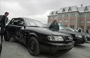 Auction: First auction for foreign-made car of Russian officials