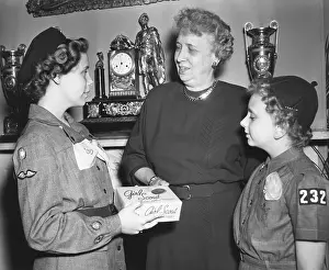 Brownies: First Lady Bess Truman purchases the first box