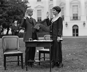 Lcgr15112: First Lady Grace Coolidge taking an oath before