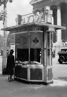 Kiosks: The first of the new kiosks in Paris