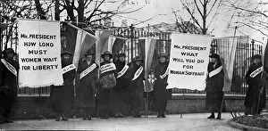 Picketing: The first picket line - College day in the picket line
