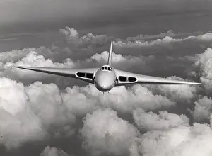 Vx770: The first prototype Avro Vulcan VX770 Head-on in flight