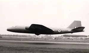 Beamont: First prototype English Electric Canberra PR3 VX181
