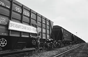 Poddubny: First railroad train loaded with Orenburg grain